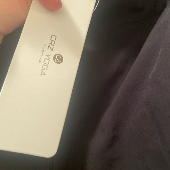 Women’s all black crz yoga shorts size large - Picture 10 of 10